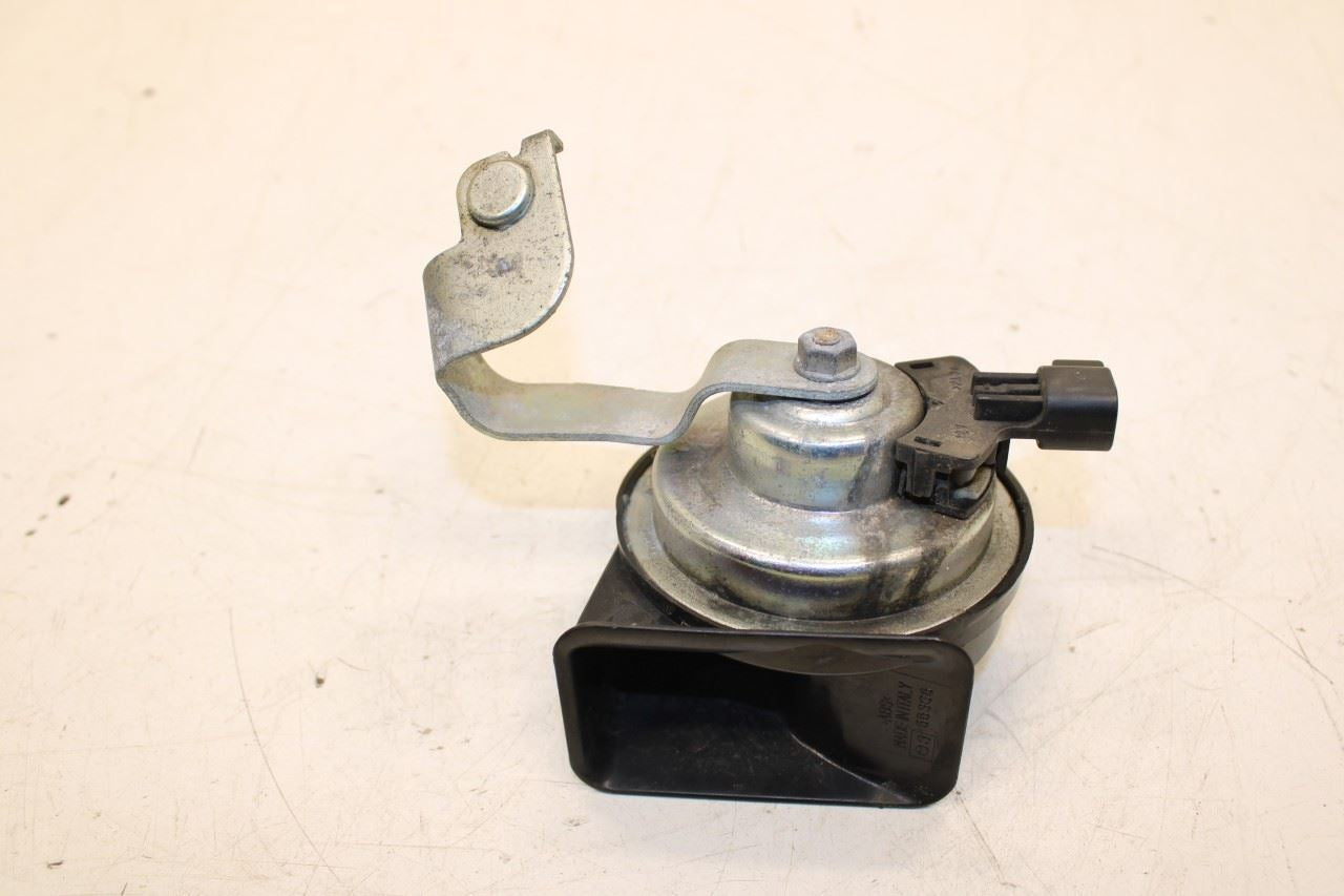 2014-2018 Volvo S60 T5 Premier High and Low Note Horn w/ Bracket 31693052 OEM - Alshned Auto Parts