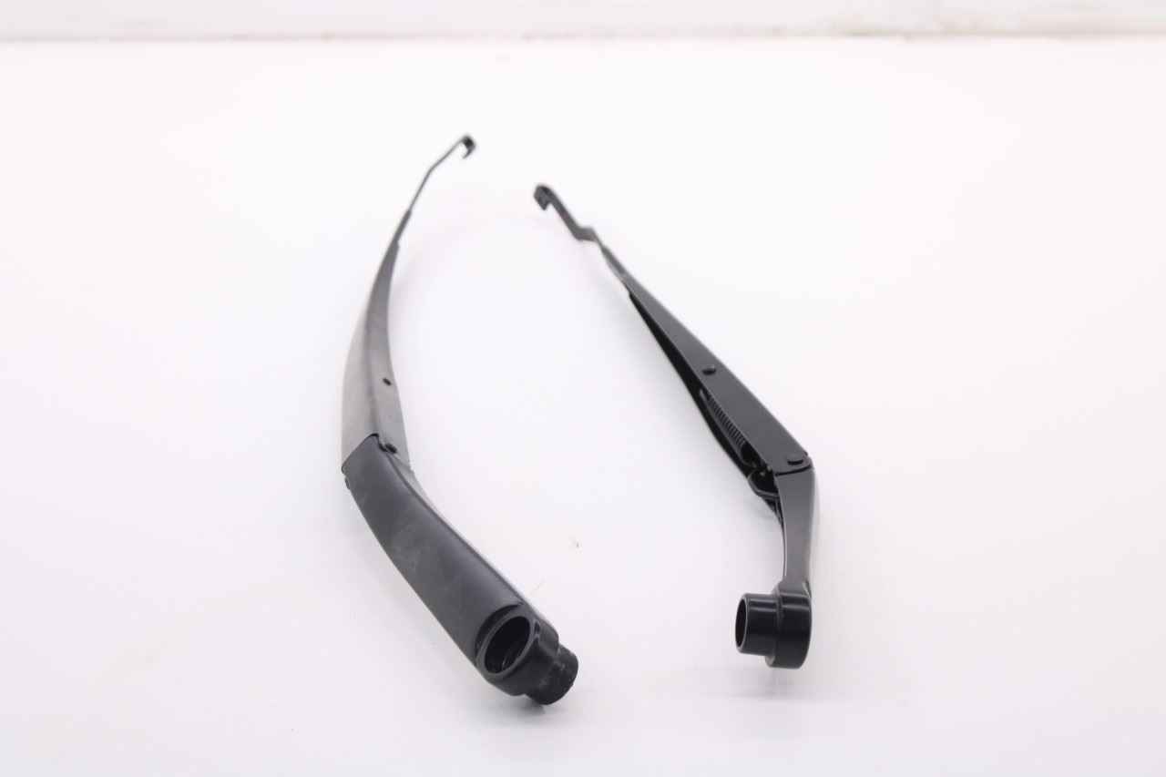 2021-25 Hyundai Elantra SE Front Left and Right Windshield Wiper Arm 98321-AA0002