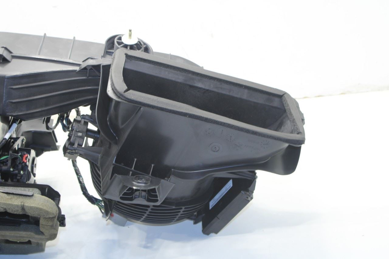 2014-2020 Maserati Ghibli 3.0L HVAC Heater Blower Housing Box 670036837 OEM - Alshned Auto Parts