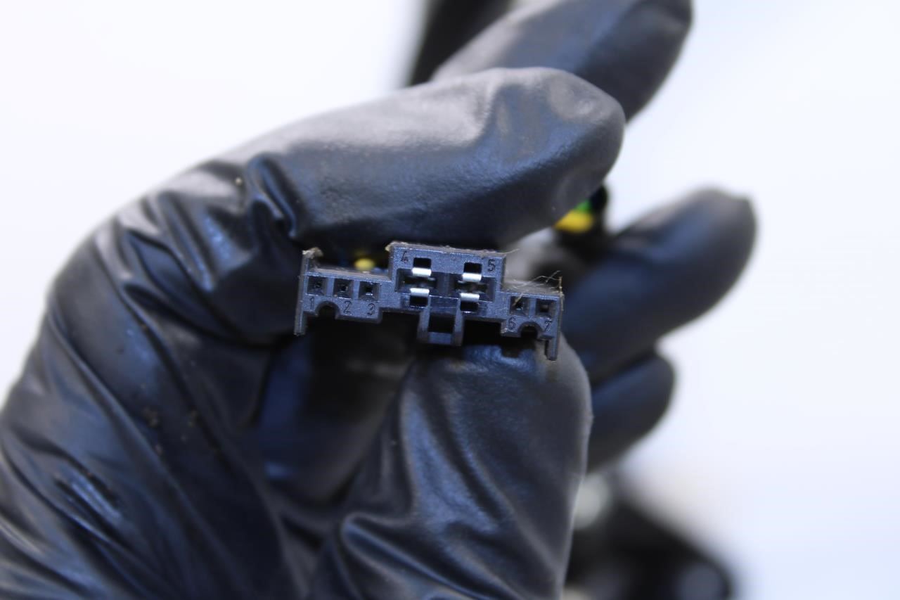 07-13 Mercedes-Benz S550 Rear Right Side Door Window Sun Shade 221-810-06-20 OEM - Alshned Auto Parts