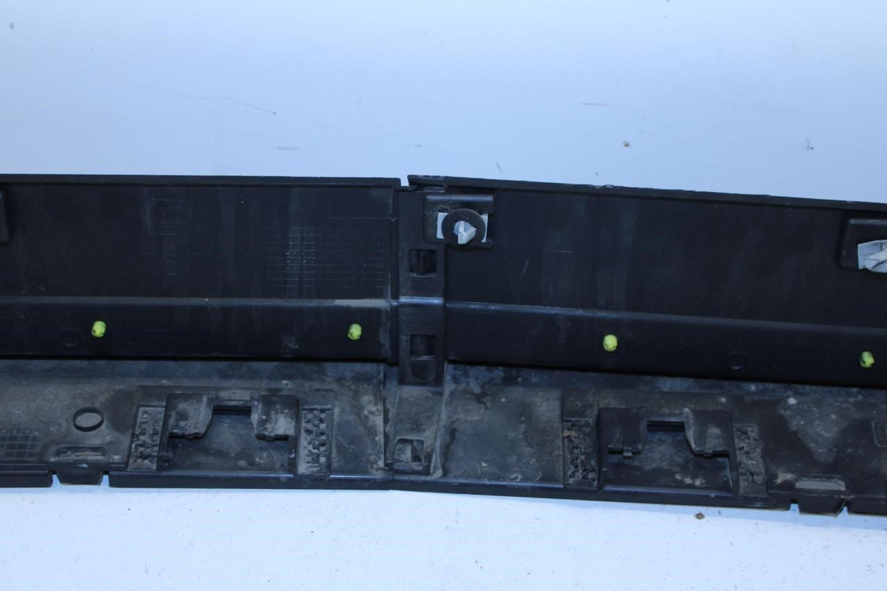 18-2024 Chevrolet Equinox LT Left Rocker Skirt Panel Guard Molding 84713653 OEM - Alshned Auto Parts