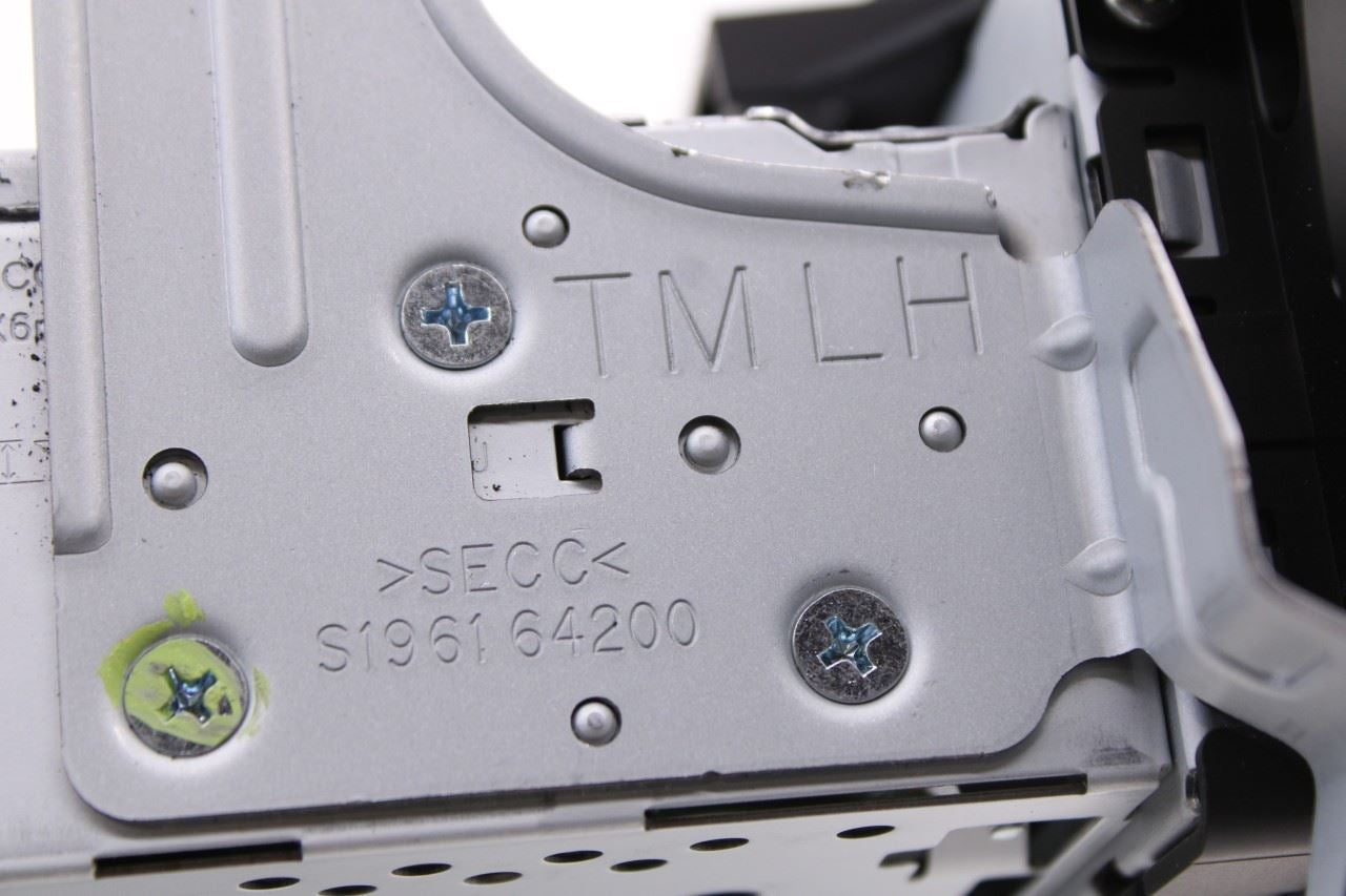 19-20 Hyundai Santa Fe SEL Radio Faceplate Control w/ 7.0'' Display and Receiver - Alshned Auto Parts