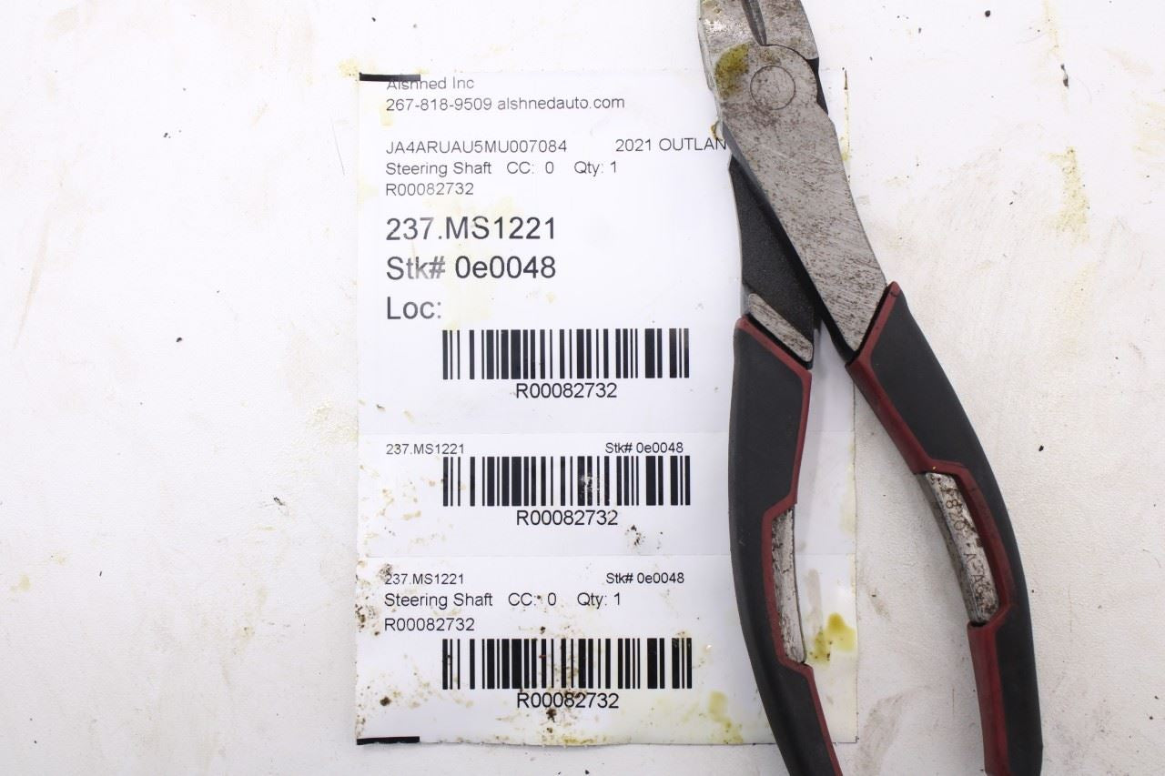 13-25 Mitsubishi Outlander Sport SE 4WD Steering Column Intermediate Lower Shaft10