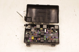 15-18 Ram 2500 Tradesman 6.4L 2WD Intelligent Power Distribution Center Fuse Box