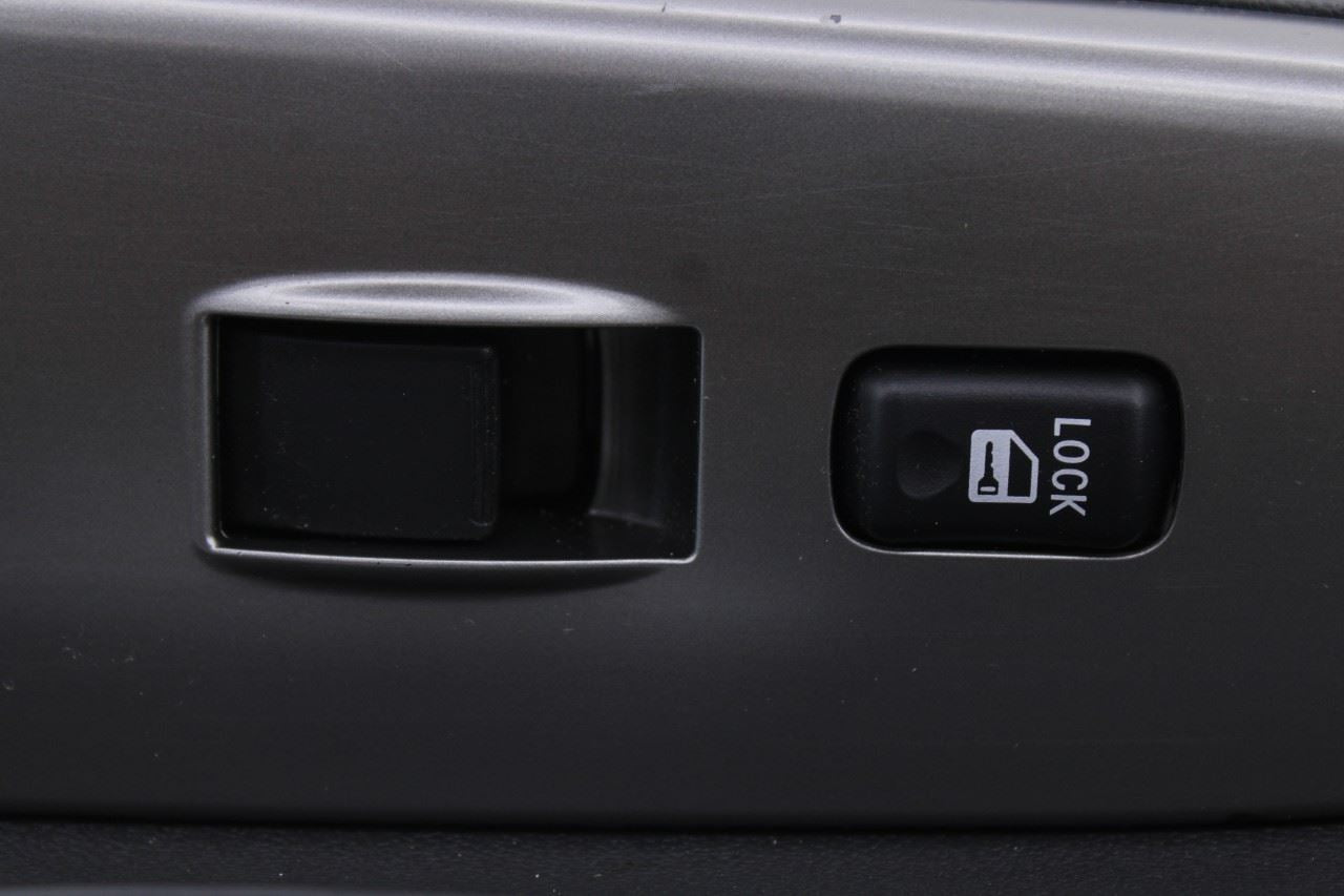 18-25 Mitsubishi Outlander Sport SE Front Right Side Door Trim Panel 7221D552XA10