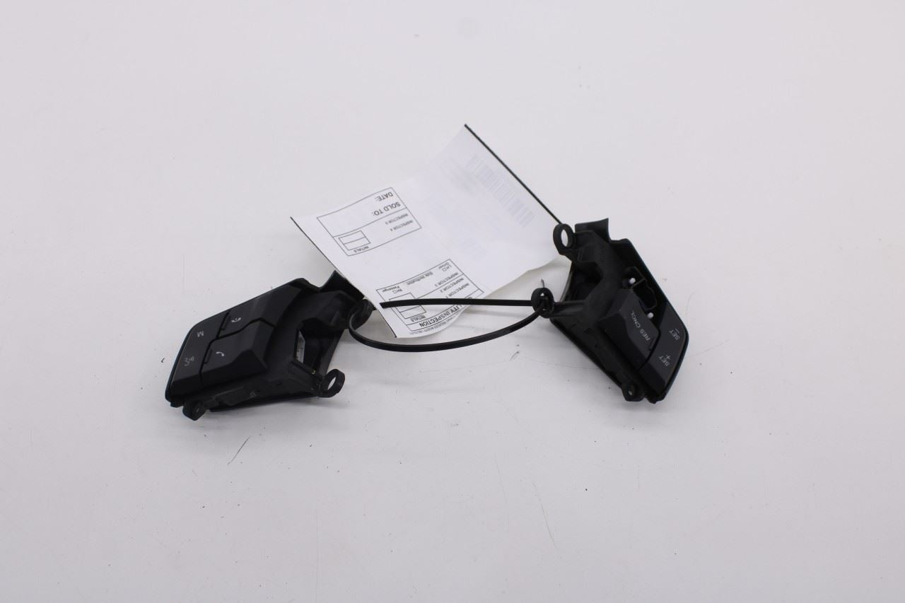 15-23 Ford Mustang GT Steering Wheel Cruise Control Audio Switch Buttons *ReaD*0