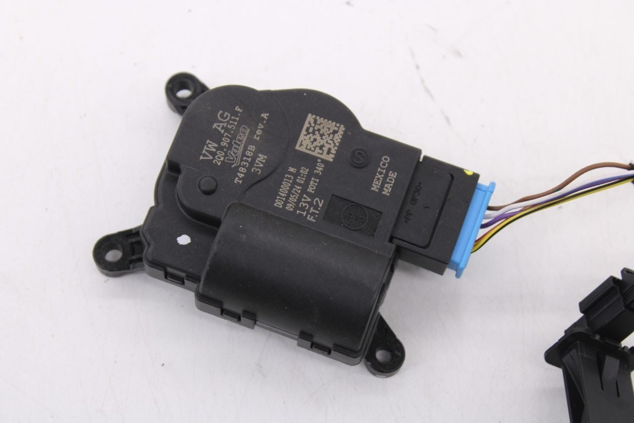 2019-25 Volkswagen Jetta SE HVAC System Wire Harness w/ Blend Door Actuator Set2
