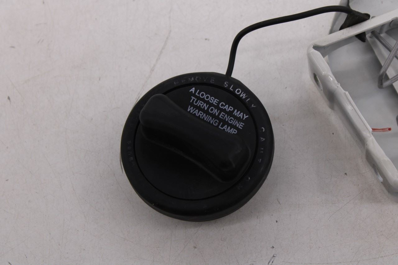 2006-2009 Mercedes-Benz CLK 350 3.5L Fuel Tank Filler Door Lid Cover 20975002064