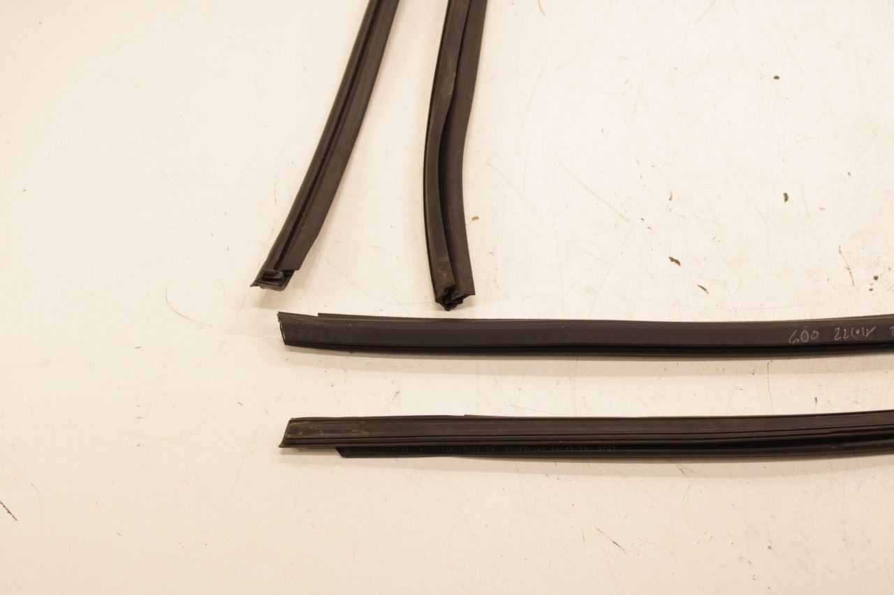 17-23 GMC Acadia SLT-1 Rear LH Door Vent Glass Run Channel w/ Belt Molding Seal - Alshned Auto Parts