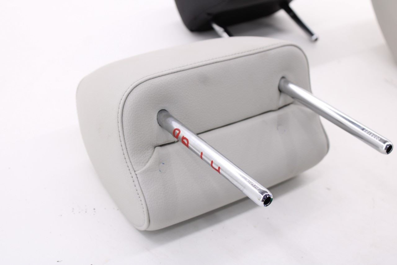 2015-16 Volkswagen Jetta Sport Rear Right Left and Center 2nd Row Seat Headrest7