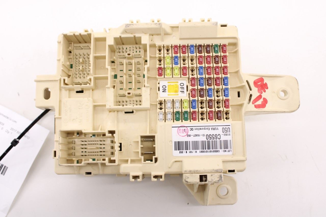 2015-18 Kia Sorento EX 3.3L AWD Cabin Instrument Panel Fuse Relay Junction Block0
