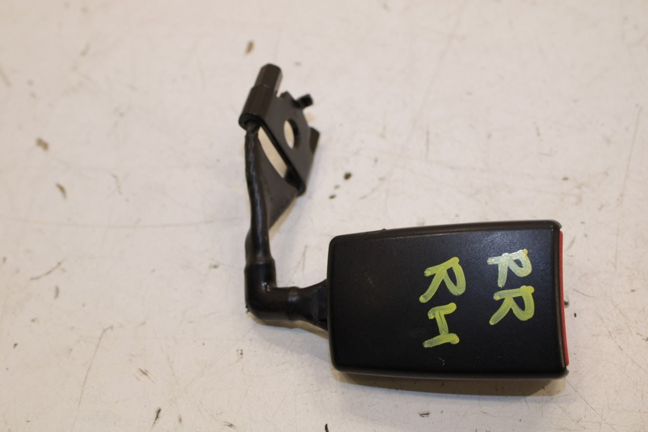 11-18 Porsche Cayenne Platinum Rear RH Left and Center 2nd Row Seat Belt Buckle - Alshned Auto Parts