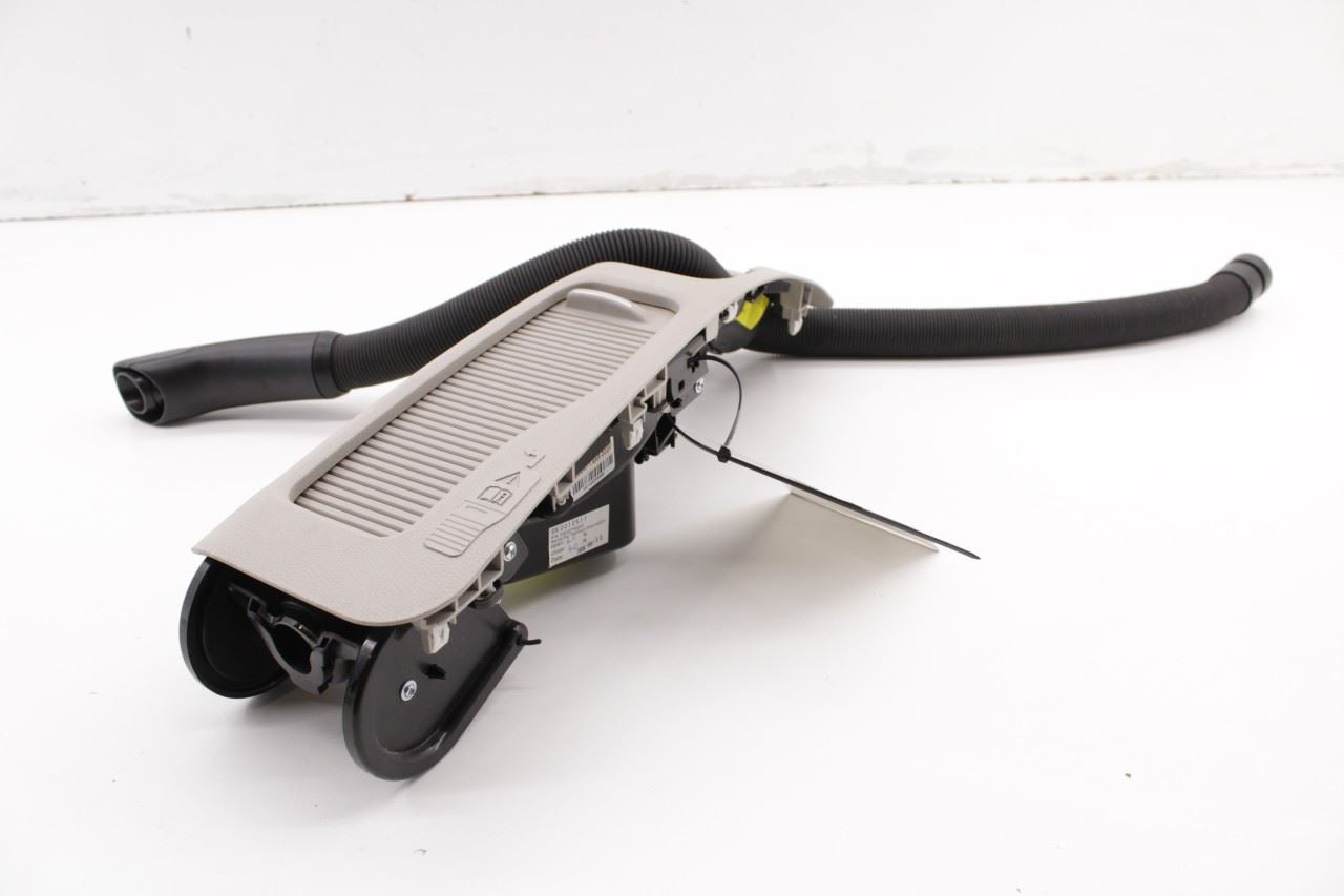 2017-20 Chrysler Pacifica Rear Left Quarter Panel Built-In Vacuum Cleaner Switch - Alshned Auto Parts