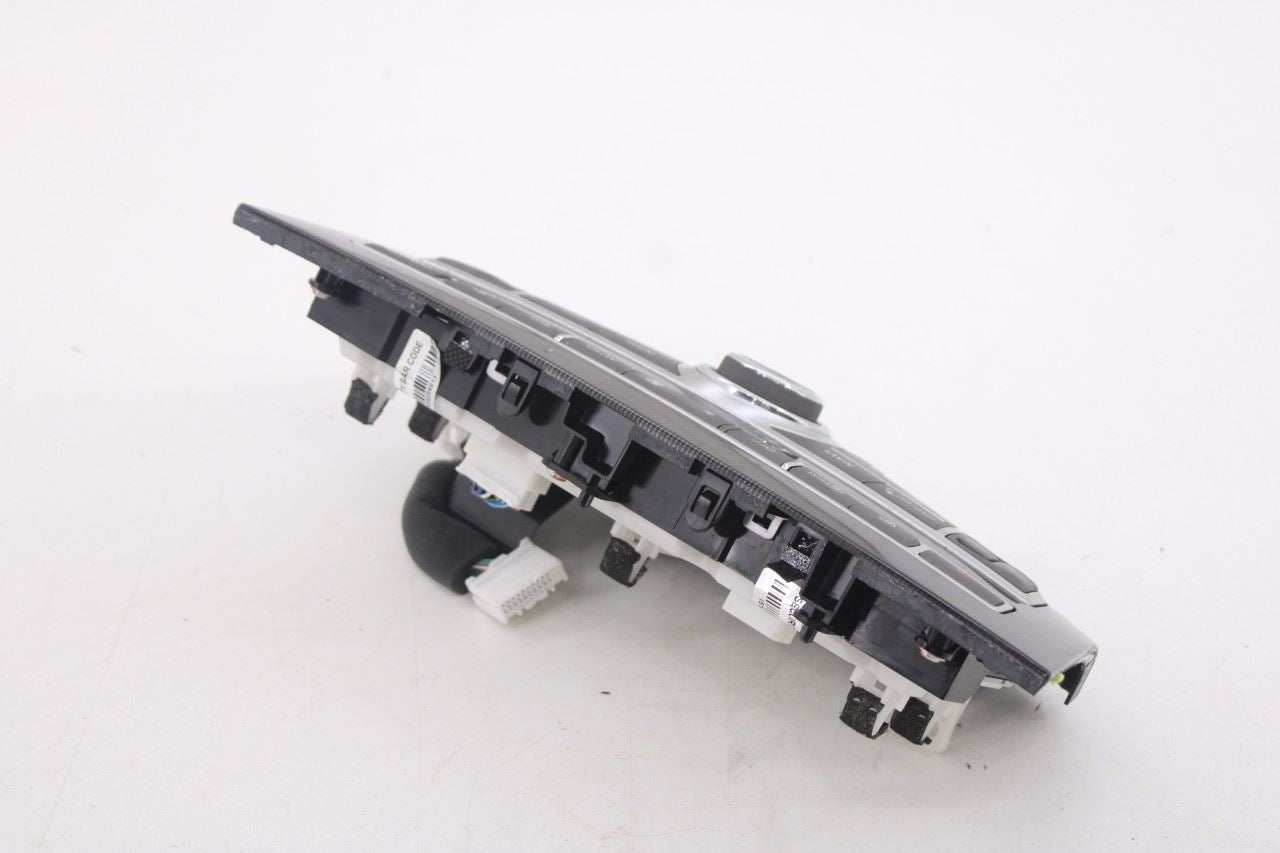 2016-2019 Infiniti QX60 Radio Navigation and Temperature Climate Control Panel13