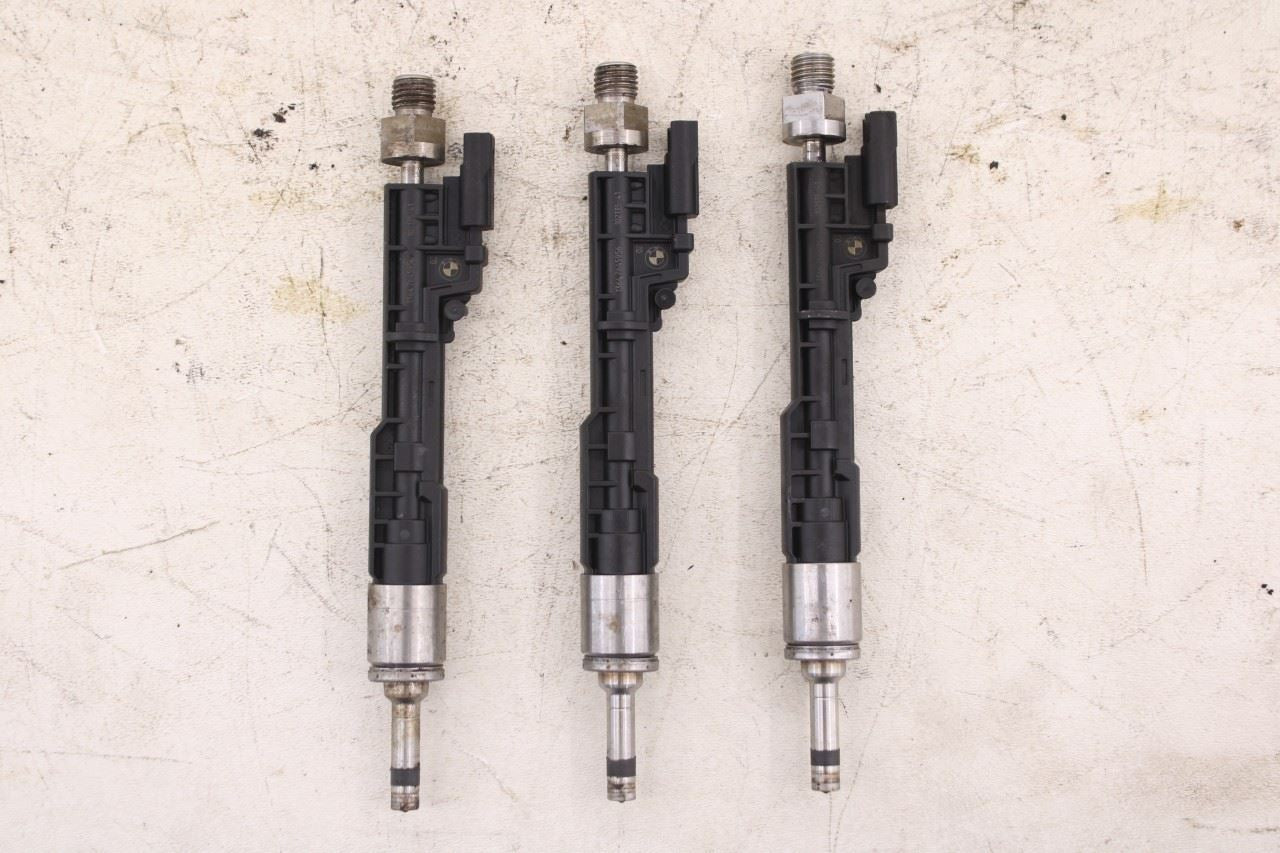 2013-2015 BMW 750i xDrive 4.4L Twin Turbo High Pressure Fuel Injector Set of 810