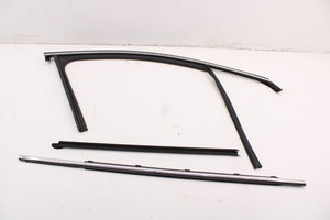 19-23 Hyundai Santa Fe SEL Front Right Door Run Channel w/ Belt Weatherstrip Set