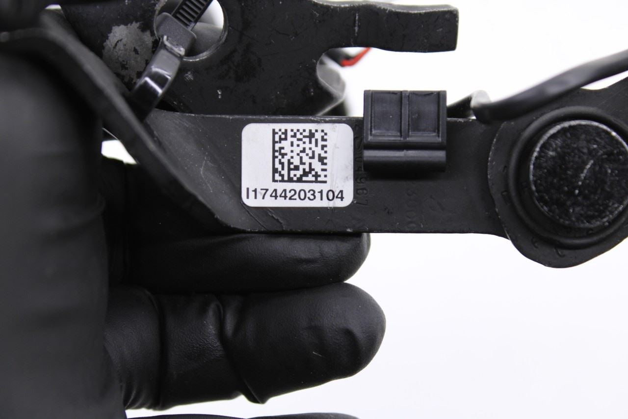 23-25 BMW 430i xDrive Gran Coupe Rear RH LH Center 2nd Row Seat Belt Buckle Set - Alshned Auto Parts
