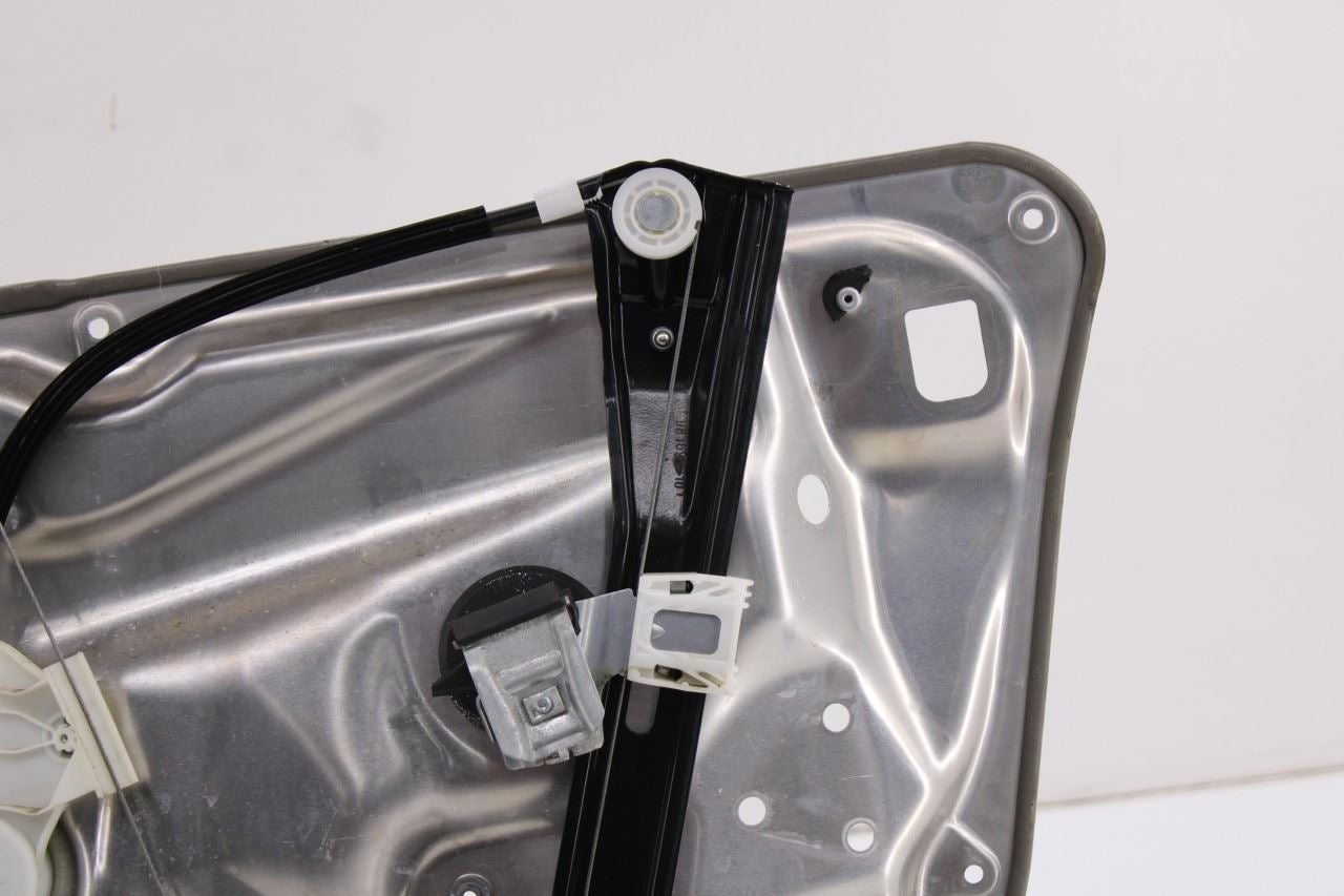 2010-16 Mercedes-Benz E 350 Luxury 4Matic FR LH Door Window Regulator w/ Carrier12
