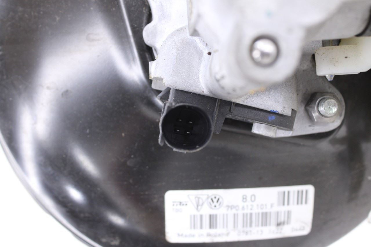 2011-18 Porsche Cayenne S 4.8L Power Brake Booster and Master Cylinder Assembly6