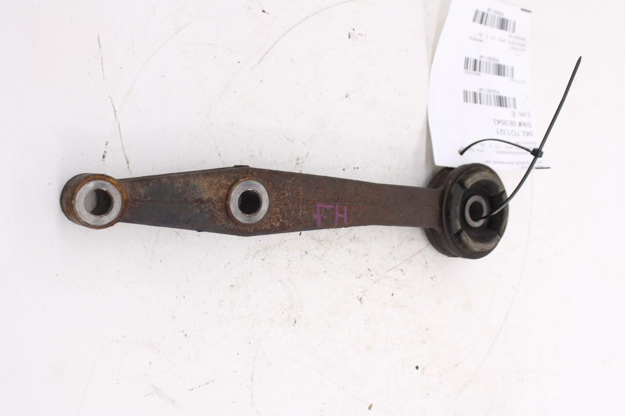 05-23 Toyota Tacoma SR5 3.5L Front Right Side Axle Differential Support Bracket7