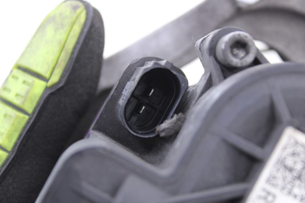 2020-2026 Volkswagen Jetta SE FWD Rear Right Disc Brake Caliper Assy 5QM-615-40611