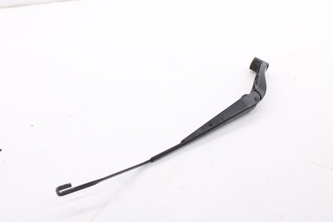 18-2024 Chevrolet Equinox LT Front Left and Right Side Windshield Wiper Arm OEM3