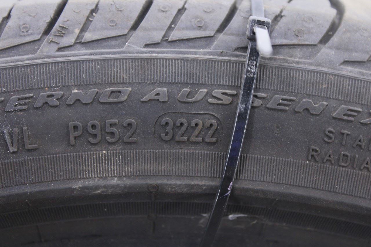 2022 Tire Pirelli PZero Nero All Season 255/40ZR19 96W R82493 *ReaD*7