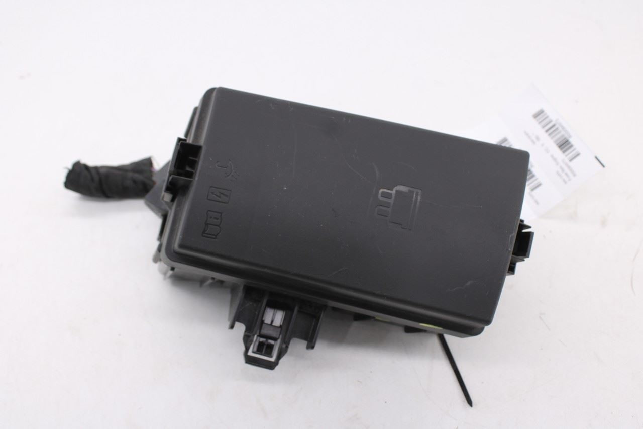 2019-25 Volkswagen Jetta SE 1.5L FWD Engine Bay Fuse Relay Box 5Q0-907-361-F OEM13