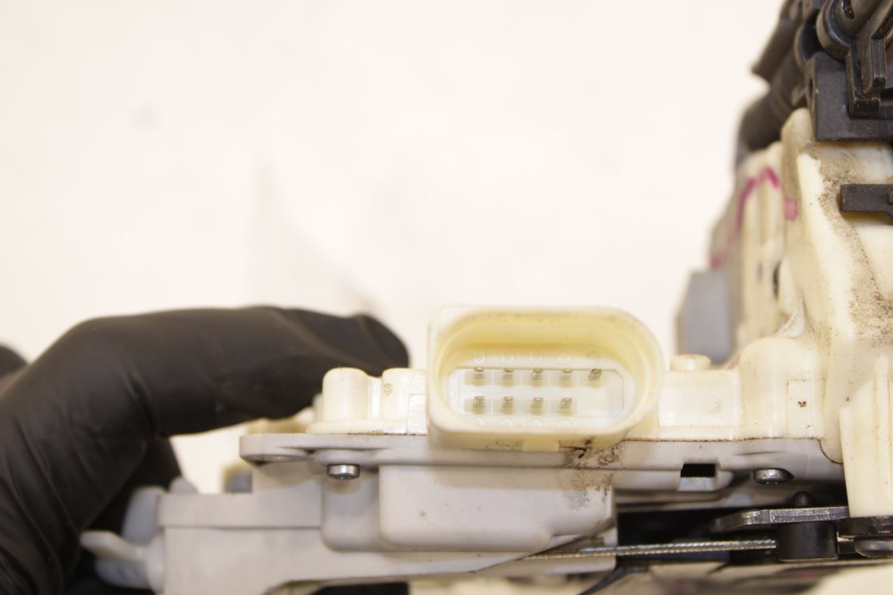 11-2018 Porsche Cayenne Platinum Front Left Door Lock Latch Actuator 8J1837015B - Alshned Auto Parts