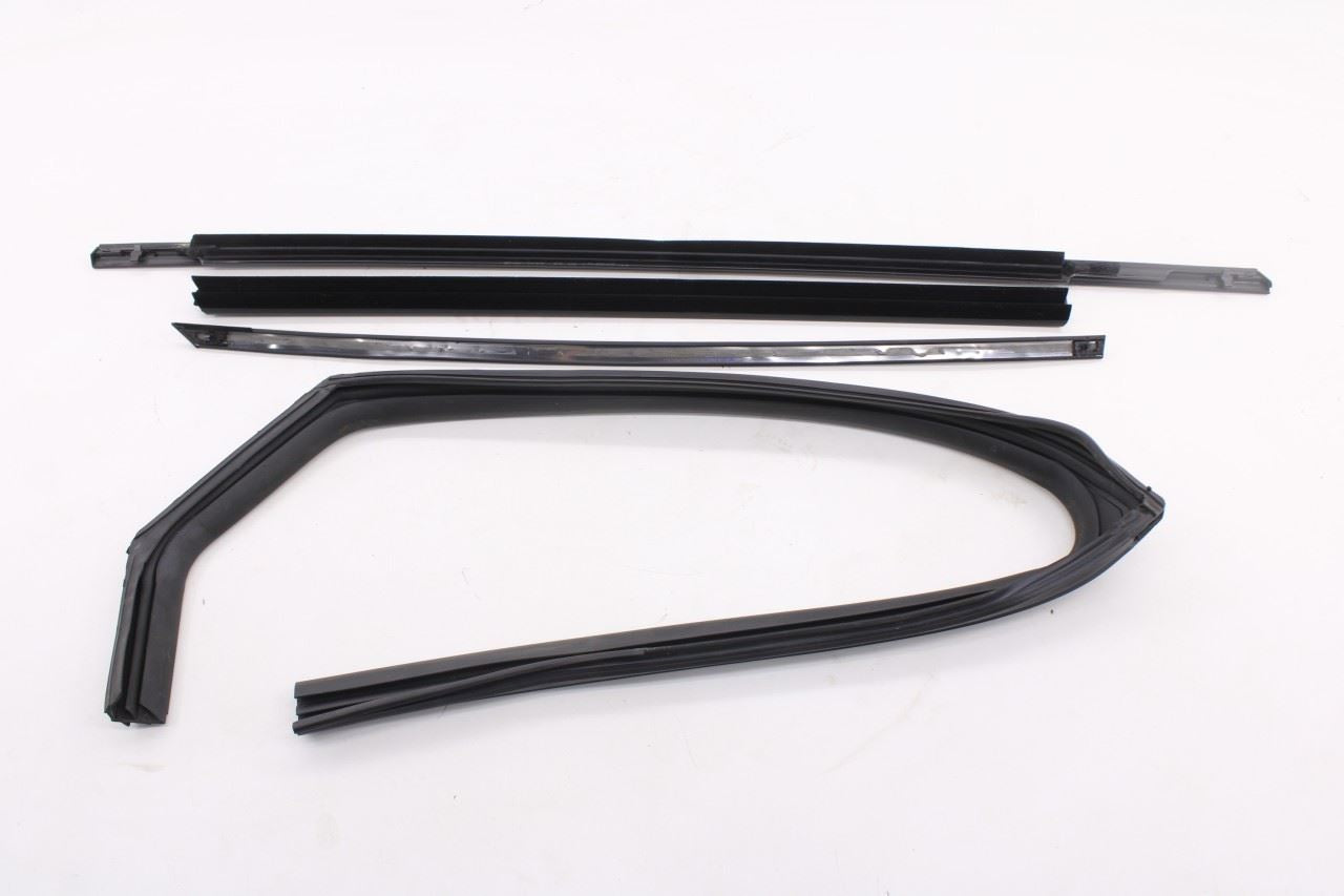 2021-2026 Hyundai Elantra SE Rear Right Door Window Run Channel w/ Weatherstrips0