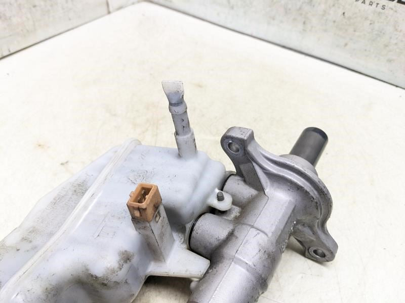 2011-2015 Kia Optima LX Brake Master Cylinder w/ Reservoir 58510-2T200 OEM - Alshned Auto Parts