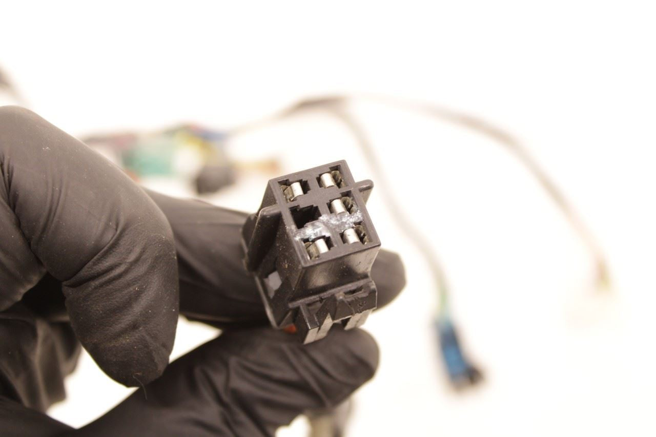 1997-2000 Chevrolet Corvette Front Left Power Seat Track Wire Harness 10401715 - Alshned Auto Parts