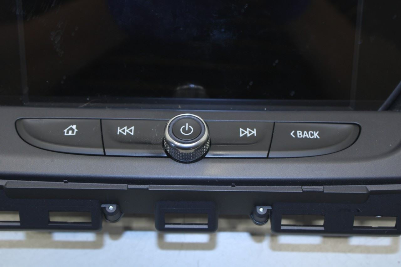 2020-2022 Chevrolet Blazer 2LT Audio Radio Control Panel w/ Display 84970971 OEM - Alshned Auto Parts