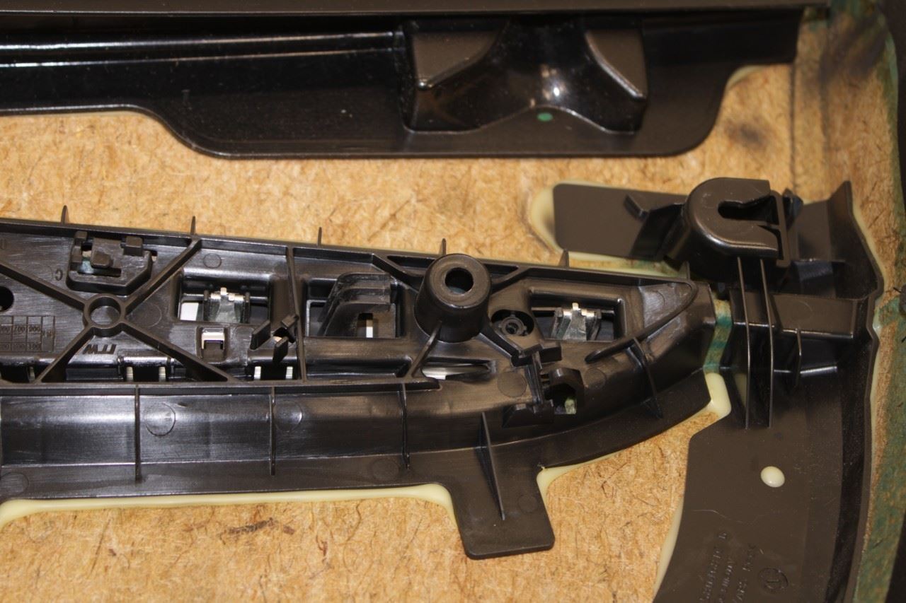 2014-2020 Maserati Ghibli S Q4 Rear Left Driver Door Trim Panel 670049746 *ReaD* - Alshned Auto Parts