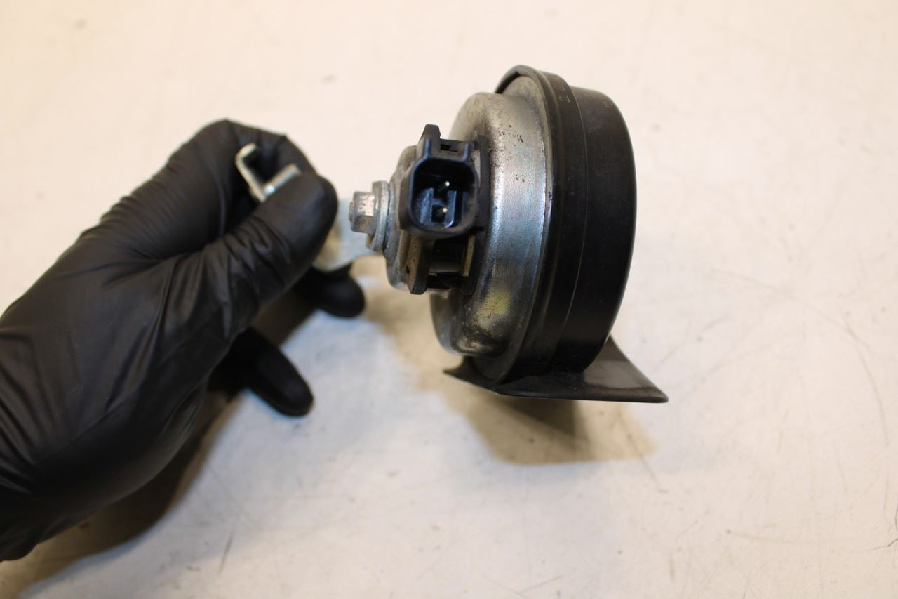 2014-2018 Volvo S60 T5 Premier High and Low Note Horn w/ Bracket 31693052 OEM - Alshned Auto Parts