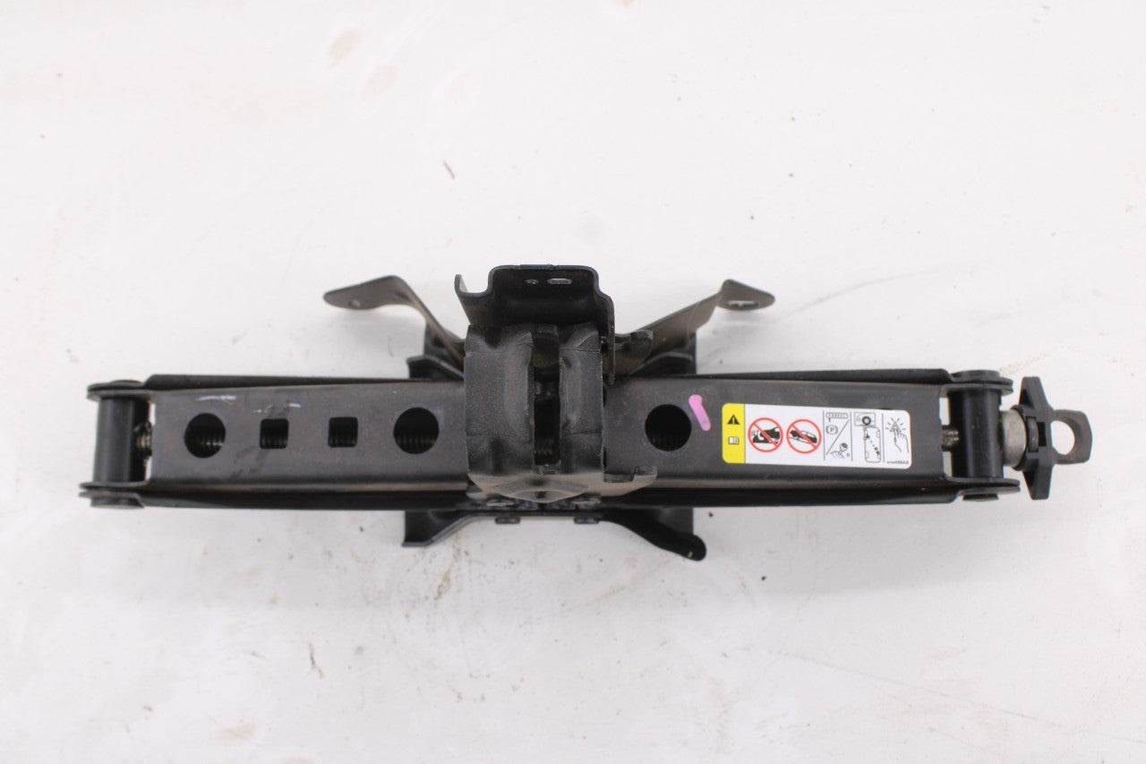 2011-2022 Dodge Durango SXT 3.6L AWD Scissor Lifting Jack 68068665AC OEM2