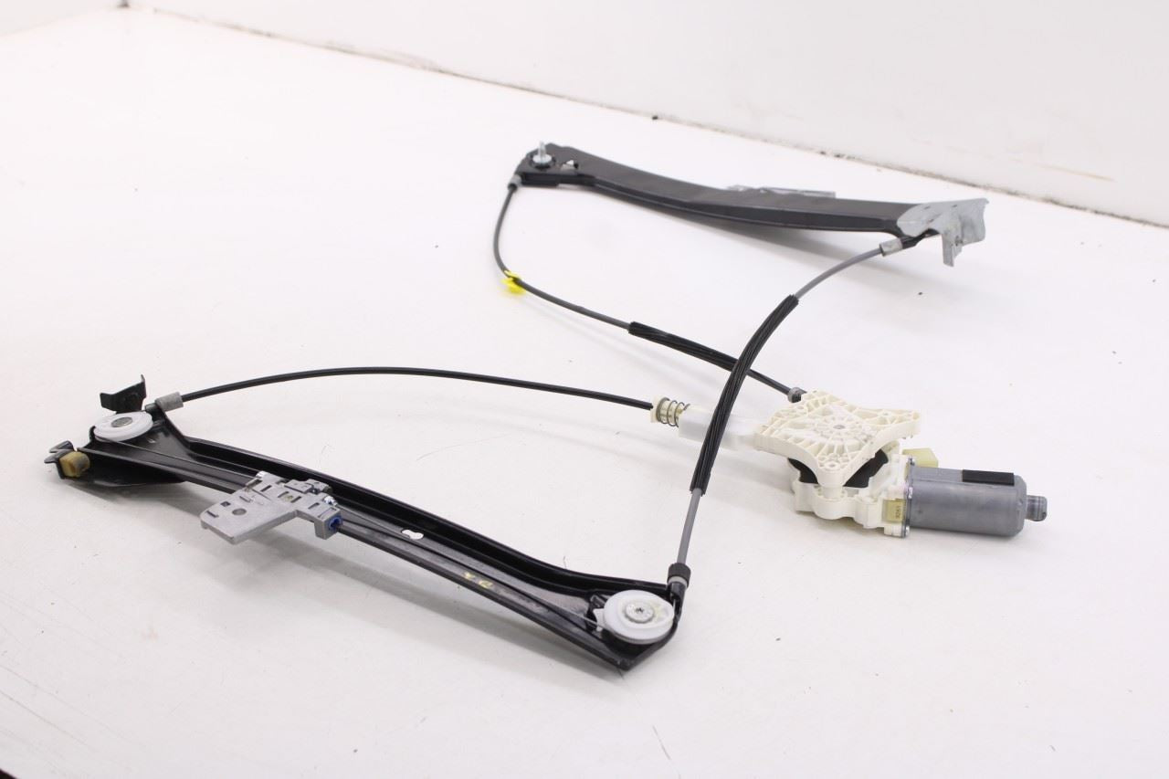 2006-2009 Mercedes-Benz CLK 350 Front Right Side Door Window Regulator w/ Motor6
