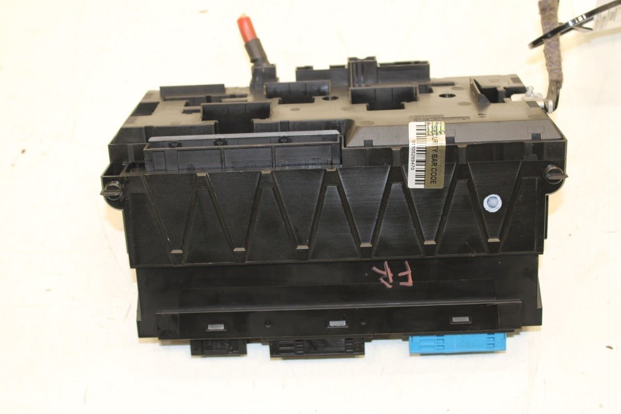 2010-2012 BMW 750Li xDrive 4.4L AWD Front Power Distribution Fuse Relay Block - Alshned Auto Parts