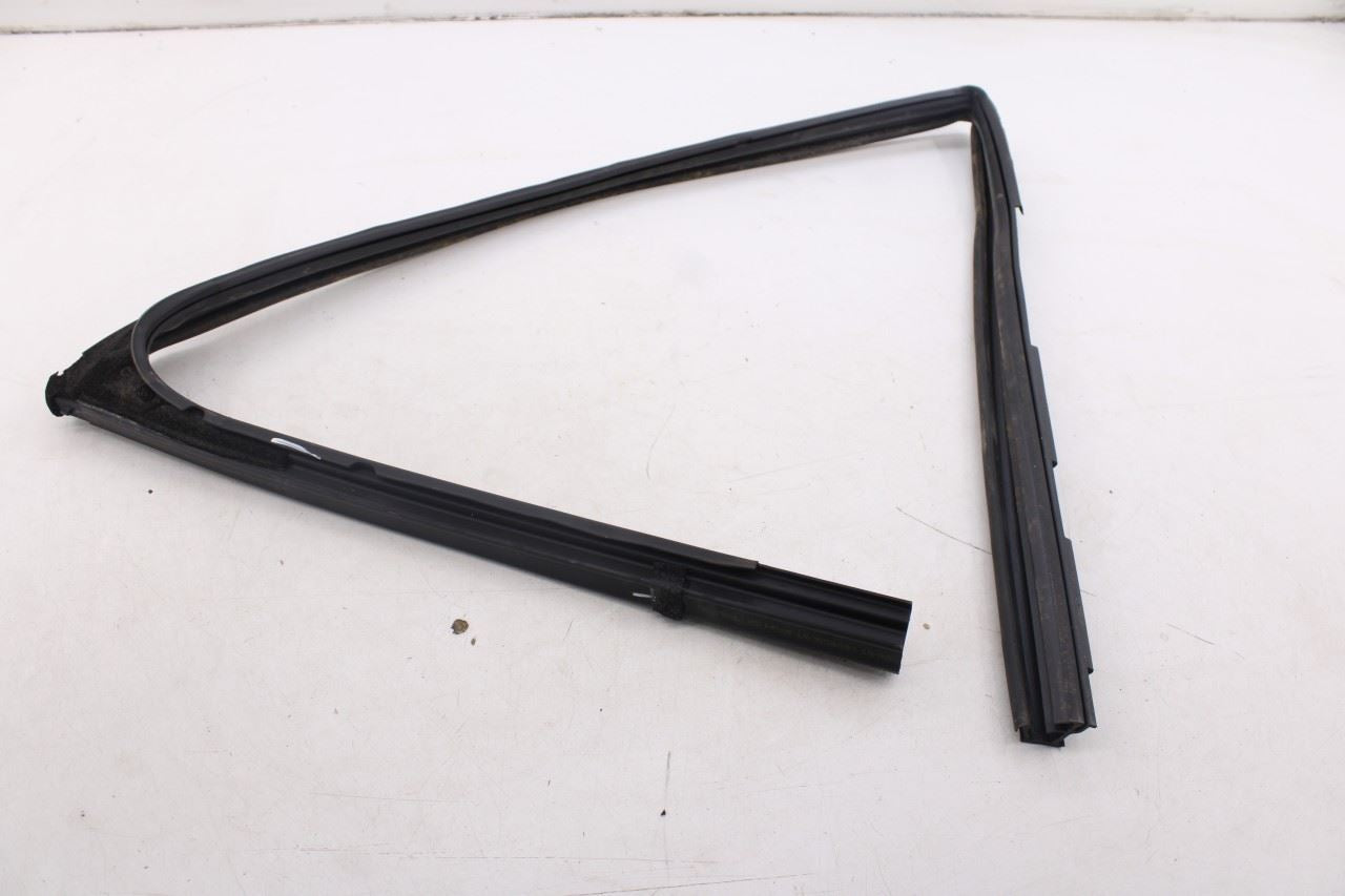 18-26 Ford Expedition Max XLT Front LH Door Run Channel w/ Belt Weatherstrip Set20