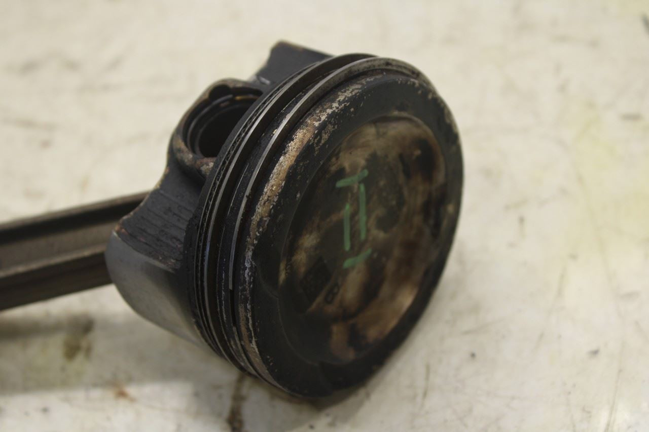 2017-22 Alfa Romeo Giulia Ti 2.0L AWD Engine Piston 2 w/ Connecting Rod 50052788 - Alshned Auto Parts