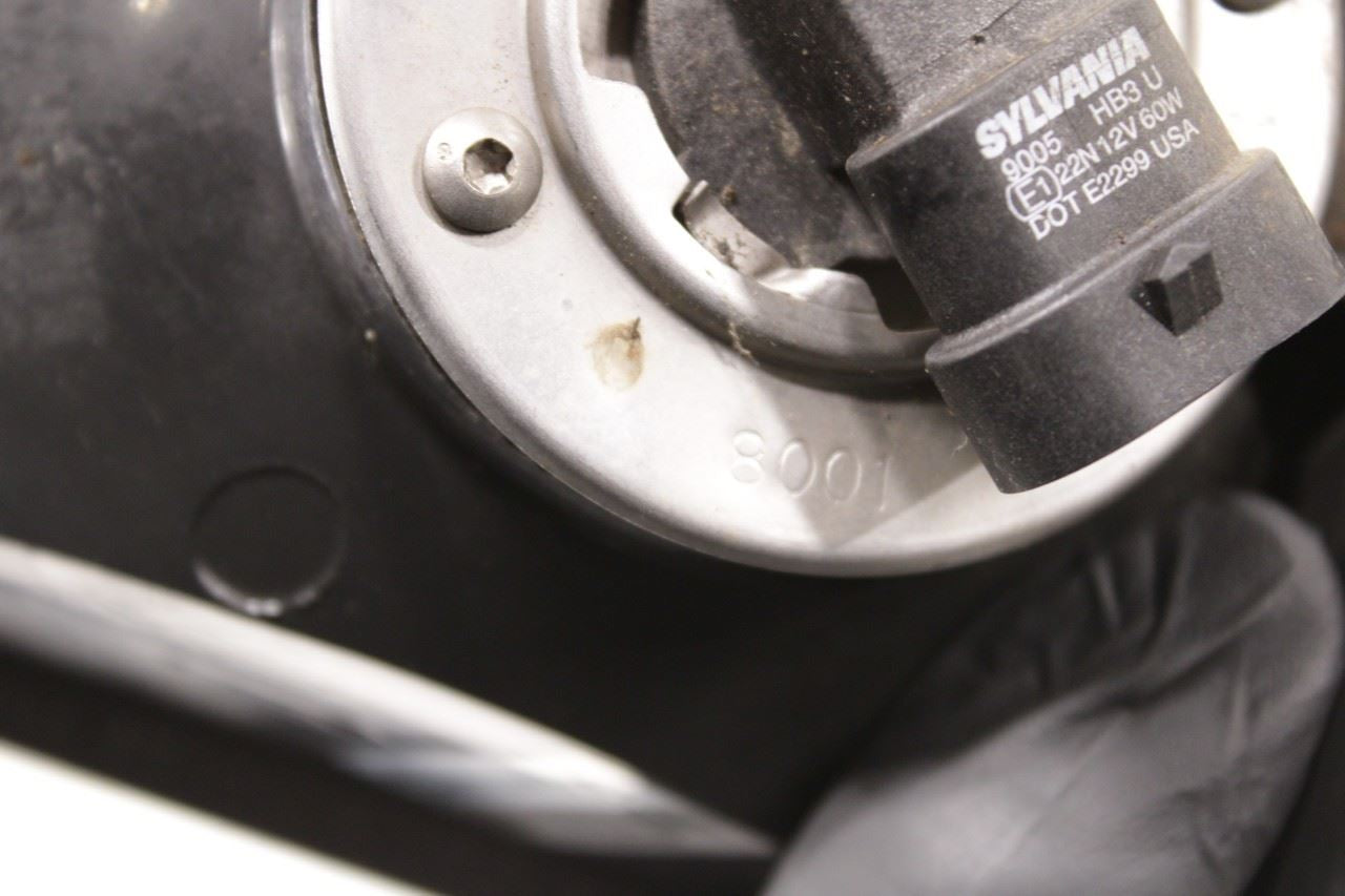 1997-2004 Chevrolet Corvette 5.7L RWD Front Passenger Right Side Headlight Lamp - Alshned Auto Parts