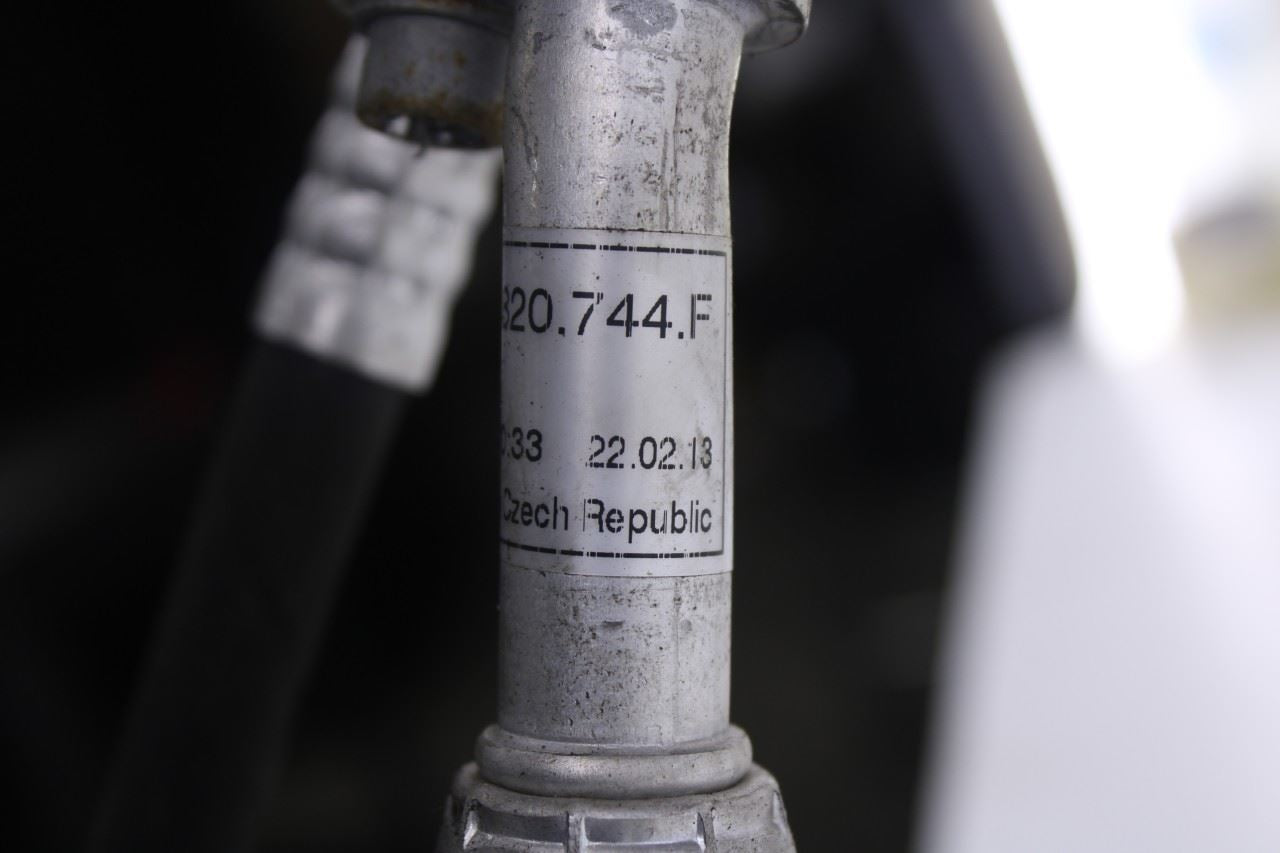 11-18 Porsche Cayenne S 4.8L AC Conditioning Pressure Liquid Hose Tube Pipe Set12