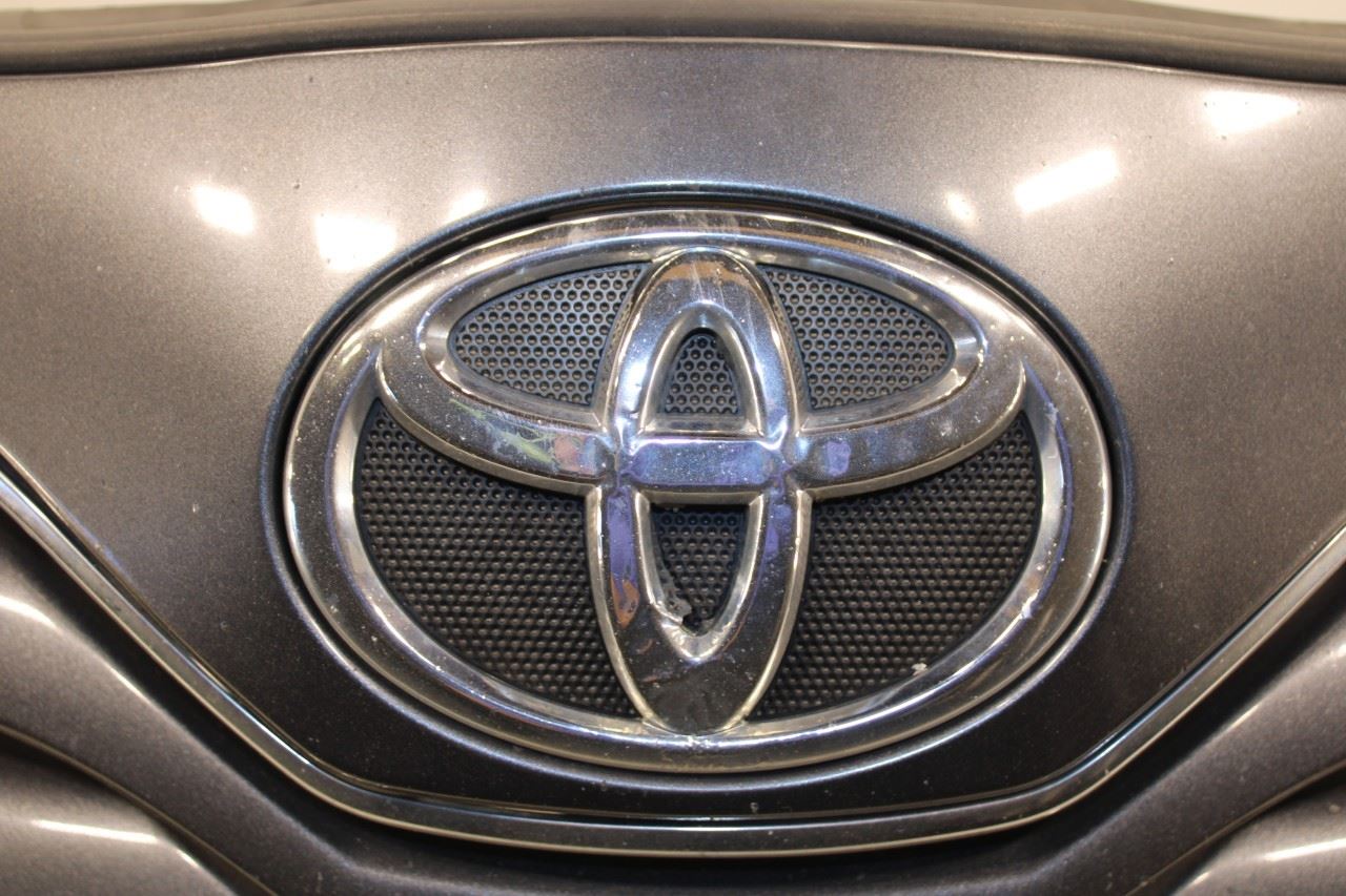 2010-11 Toyota Camry LE Front Bumper Cover w/ Radiator Grille 52119-06958 *ReaD* - Alshned Auto Parts