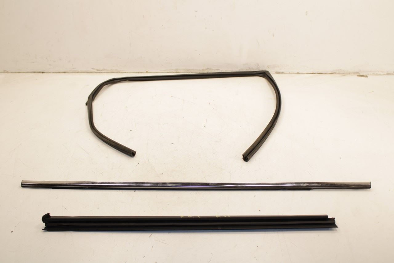 2014-2020 Infiniti QX60 Rear Right Door Run Channel w/ Belt Molding Weatherstrip - Alshned Auto Parts