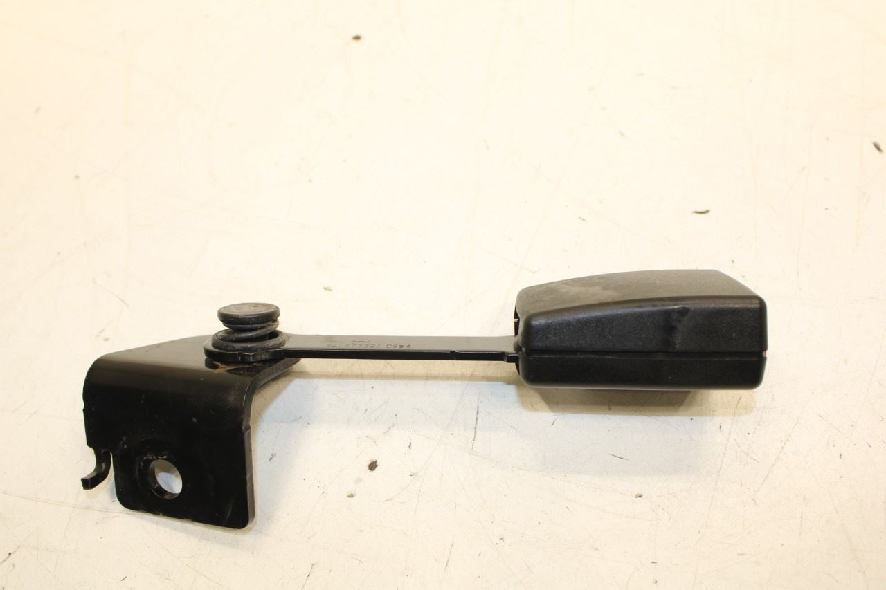 10-15 BMW 750Li xDrive Rear RH and Left Side Center 2nd Row Seat Belt Buckle Set - Alshned Auto Parts