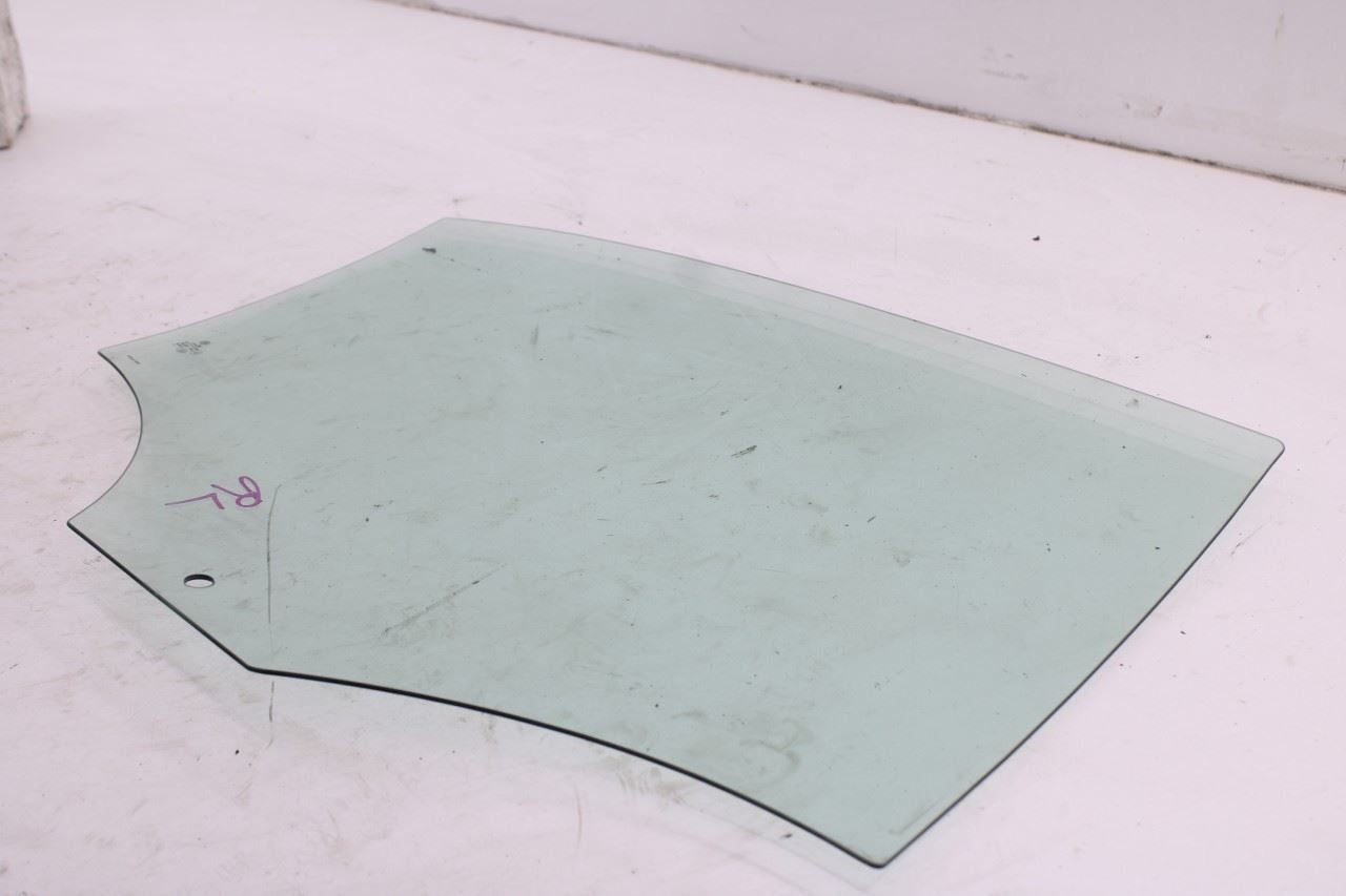2011-2018 Volkswagen Jetta Sport Rear Left Door Window Movable Glass 5C6-845-0257