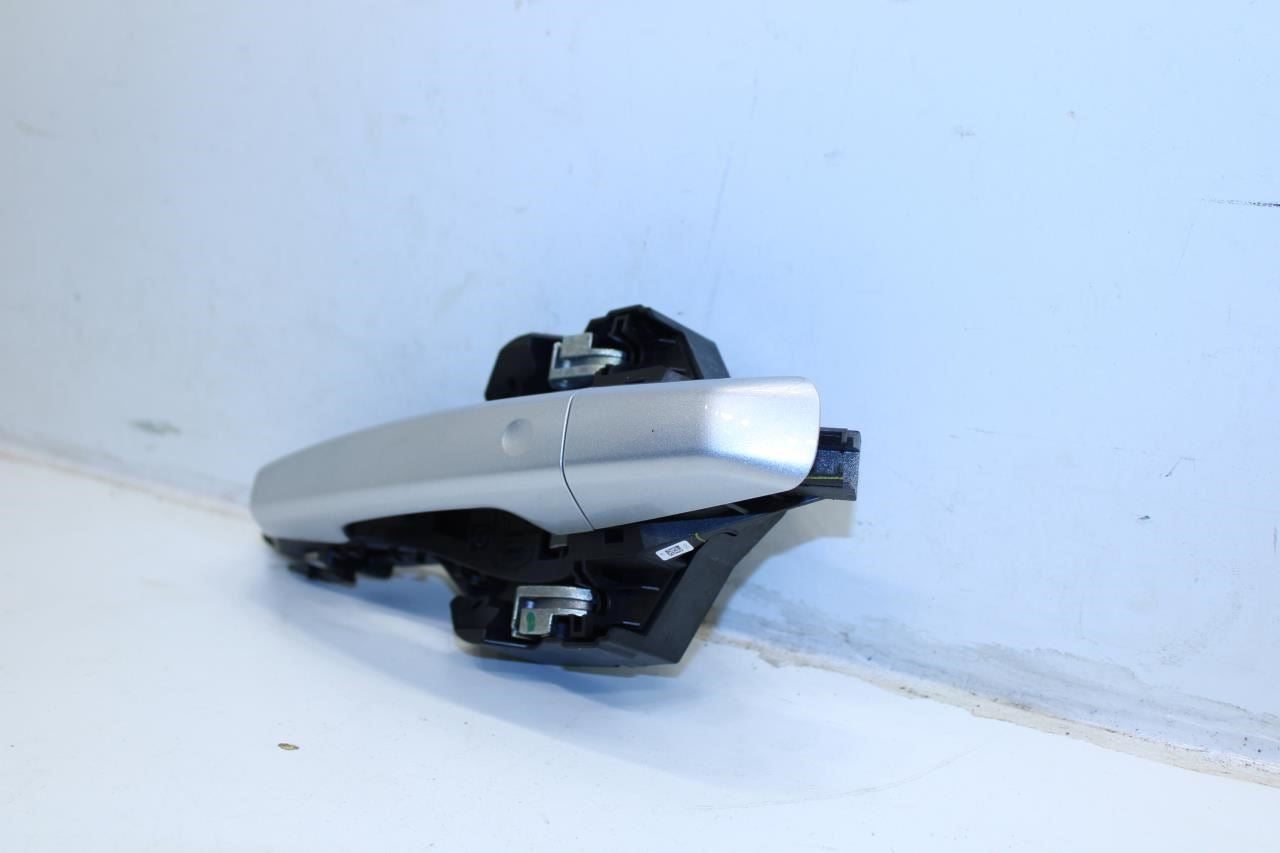 2017-20 Jaguar XE R-Dynamic S Front RH Side Door Exterior Handle T2H3843LML OEM - Alshned Auto Parts