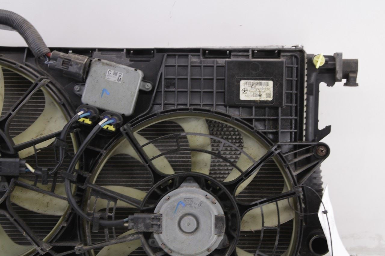 17-18 Jeep Cherokee Limited 3.2L Radiator w Dual Radiator Cooling Fan Motor Assy - Alshned Auto Parts