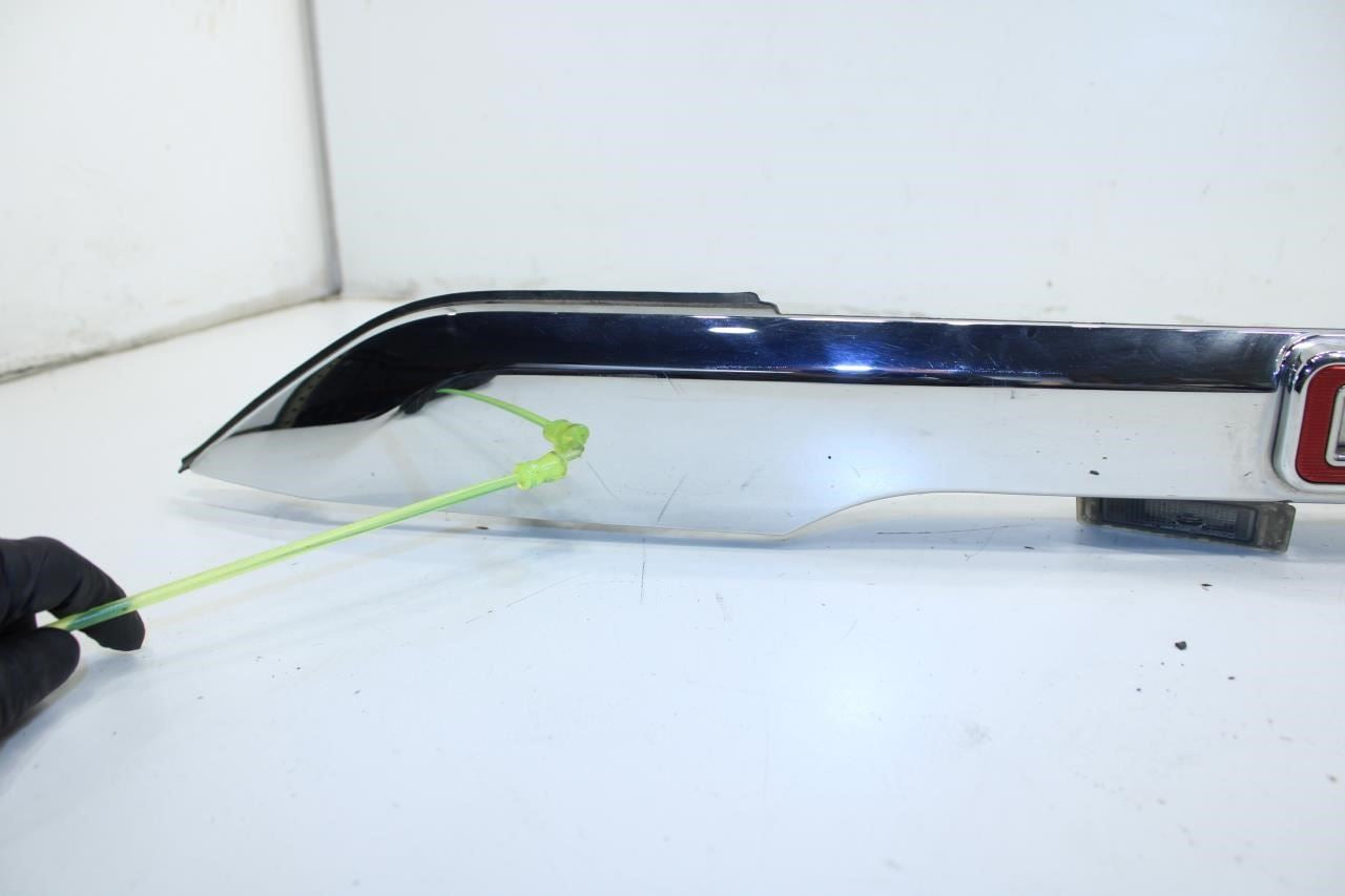 2018-19 GMC Acadia SLT-1 Rear Liftgate Applique Molding License Plate Light Lamp - Alshned Auto Parts