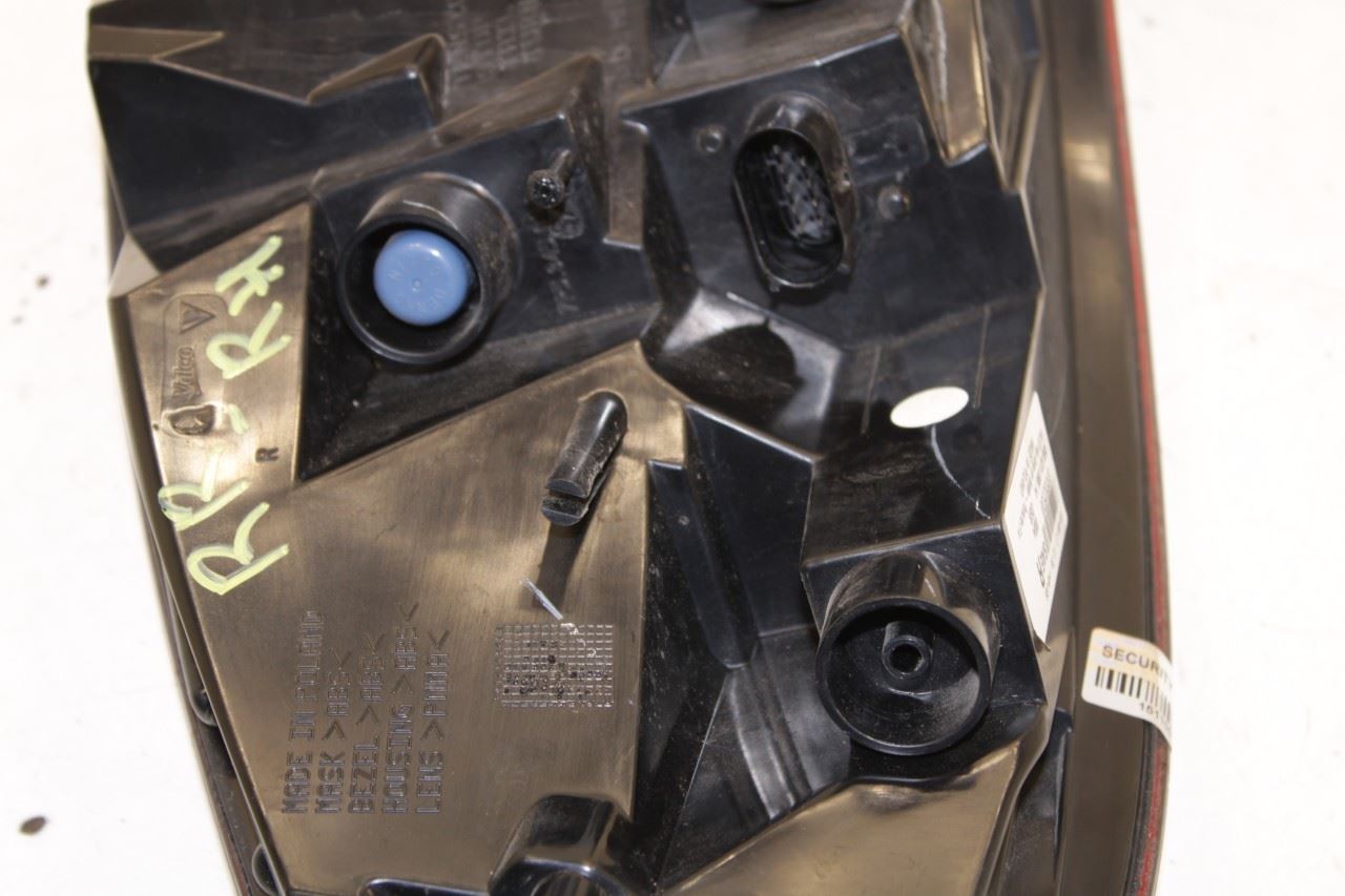 2011-2014 Porsche Cayenne Platinum Rear Right Side Tail Light Lamp 958-945-096-C - Alshned Auto Parts